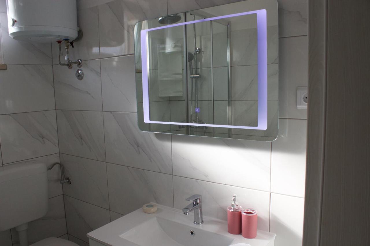 Apartmani Bauk Pucisca Ngoại thất bức ảnh